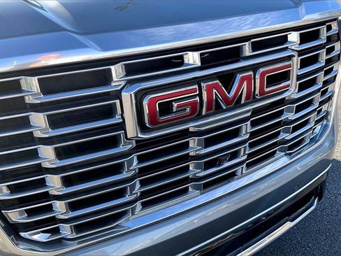 Used 2025 GMC Yukon Denali image 28