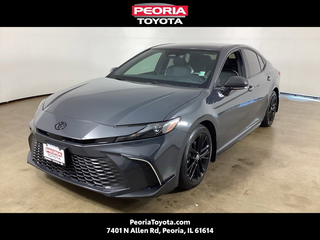 Used 2025 Toyota Camry SE w/ Convenience Package FWD image 1