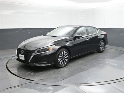 Used 2024 Nissan Altima 2.5 SV