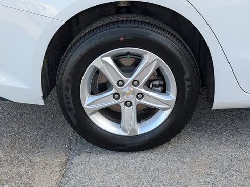 Used 2024 Chevrolet Malibu LT FWD image 3
