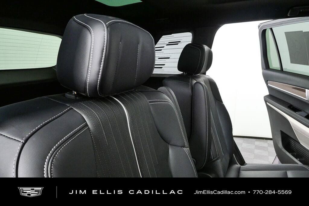 Certified 2026 Cadillac Vistiq Luxury w/ LPO, Floor Liner Package AWD/4WD image 22