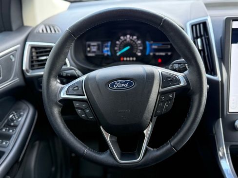 Used 2022 Ford Edge Titanium image 19
