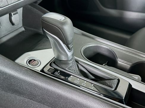 Used 2025 Nissan Altima 2.5 SV image 23