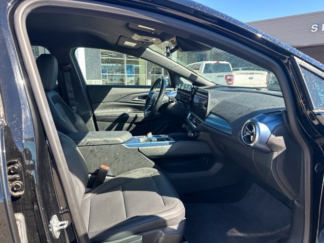 Used 2024 Chevrolet Equinox EV LT FWD image 8