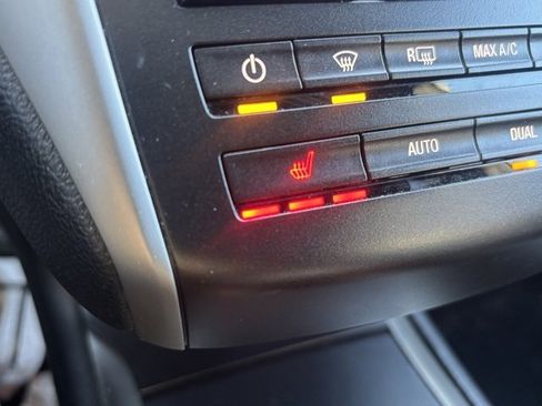 Used 2017 Lincoln MKC Premiere image 32