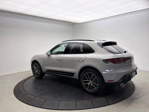 Certified 2023 Porsche Macan AWD/4WD image 3