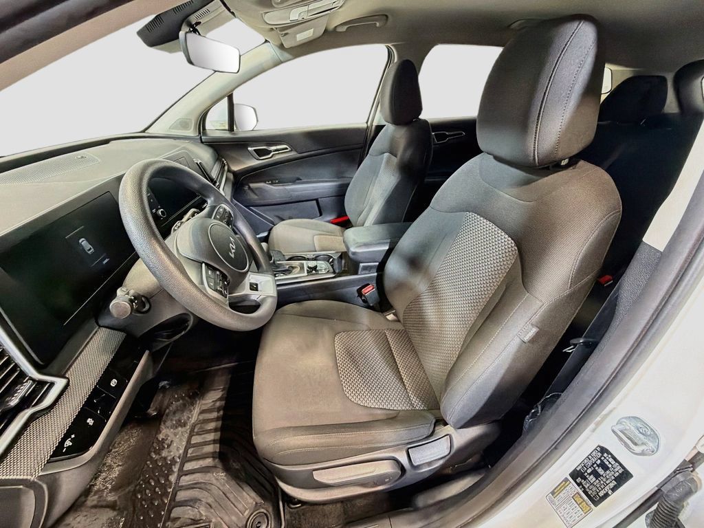 Used 2023 Kia Sportage LX AWD/4WD image 22