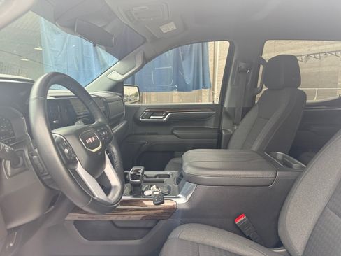 Used 2023 GMC Sierra 1500 Elevation w/ X31 Off-Road Package AWD/4WD image 15