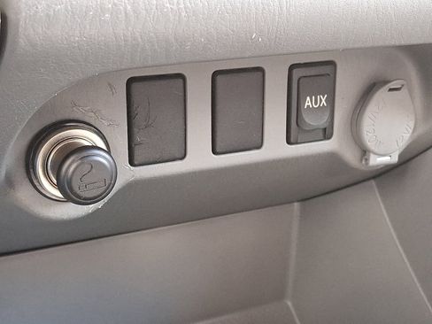 Used 2010 Toyota Tacoma PreRunner image 24