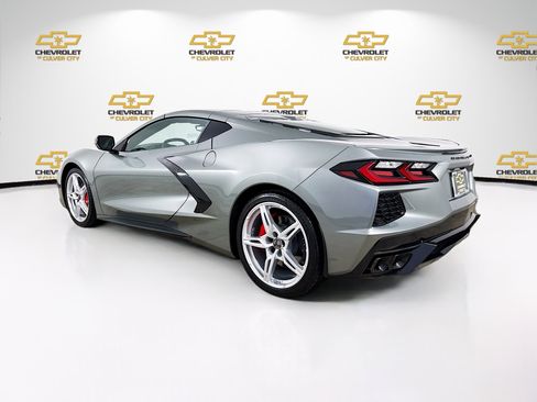 Used 2023 Chevrolet Corvette Stingray Premium Cpe w/ Body-Color Dual Roof Package RWD image 5