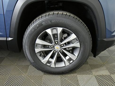 New 2026 Chevrolet Equinox LT w/ Safety and Technology Package AWD/4WD image 17