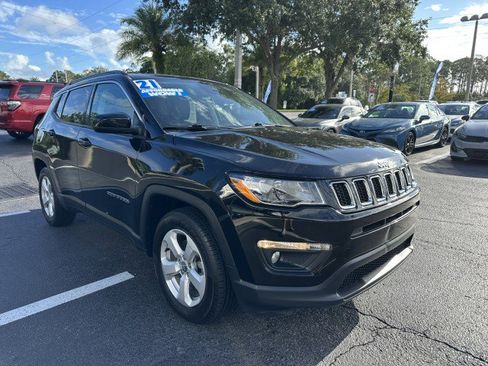 Used 2021 Jeep Compass Latitude image 9