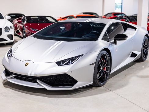 Used 2017 Lamborghini Huracan LP 610-4 AWD/4WD image 12