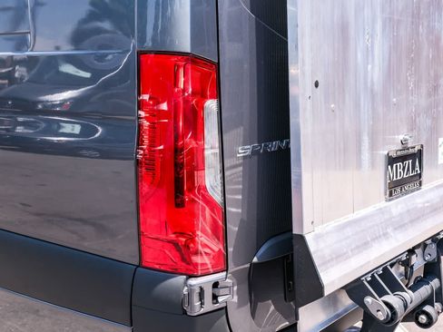 Used 2023 Mercedes-Benz Sprinter 4500 image 5