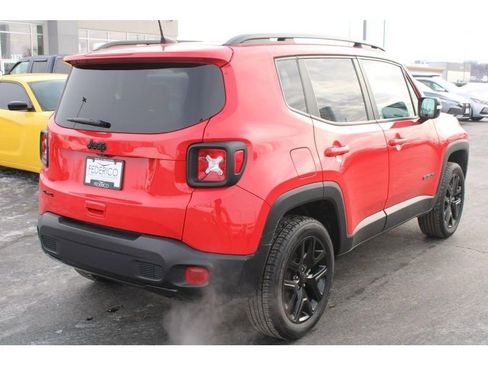 Used 2022 Jeep Renegade Altitude w/ Convenience Group image 3