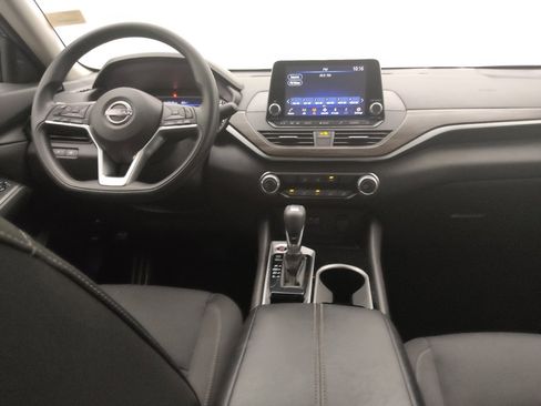 Used 2024 Nissan Altima 2.5 SV image 22