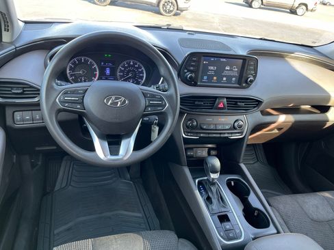 Used 2020 Hyundai Santa Fe SE image 16
