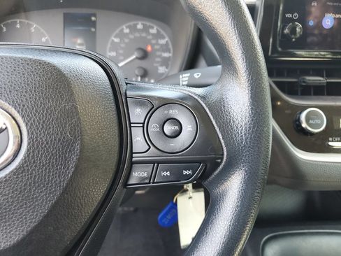 Used 2023 Toyota Corolla LE FWD image 29