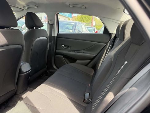 Certified 2023 Hyundai Elantra SEL w/ Convenience Package FWD image 12