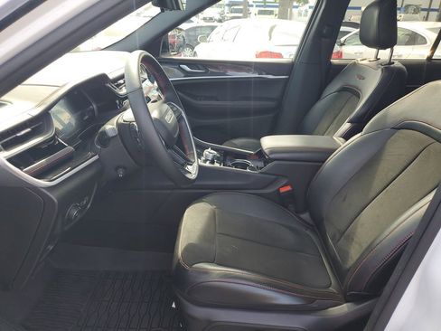 Used 2022 Jeep Grand Cherokee Trailhawk w/ Luxury Tech Group III image 20