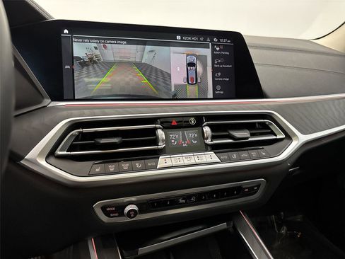 Used 2022 BMW X7 xDrive40i w/ Premium Package AWD/4WD image 31