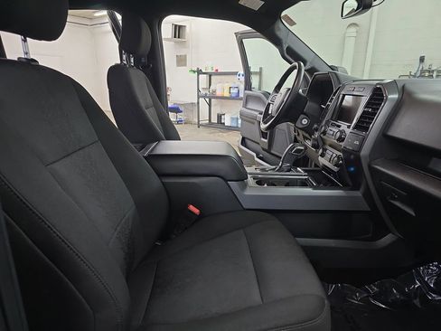 Used 2019 Ford F150 XLT w/ Equipment Group 302A Luxury AWD/4WD image 10