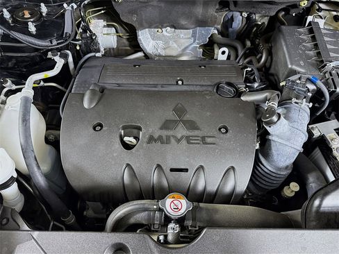 Used 2024 Mitsubishi Outlander Sport 2.0 S image 30