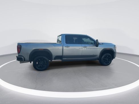 Used 2024 GMC Sierra 2500 AT4 w/ AT4 Premium Plus Package AWD/4WD image 2