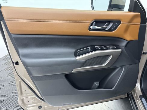 Used 2023 Nissan Pathfinder Platinum w/ Cargo Package AWD/4WD image 26