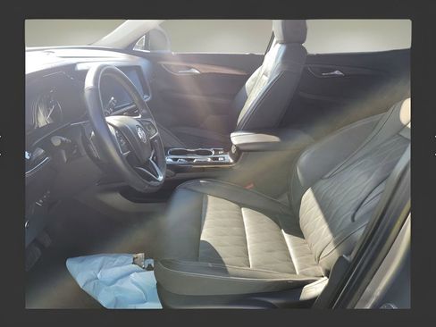 Used 2021 Buick Envision Avenir image 21