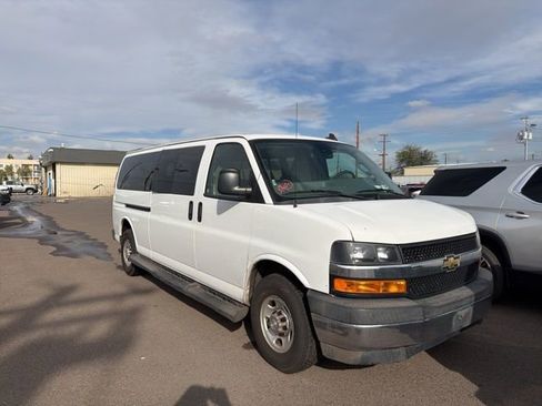 Used 2020 Chevrolet Express 3500 LT w/ LT Preferred Equipment Group image 8