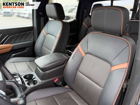 Used 2024 GMC Canyon AT4 w/ AT4 Premium Package AWD/4WD image 23