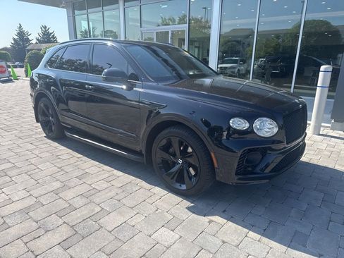 Used 2022 Bentley Bentayga image 4