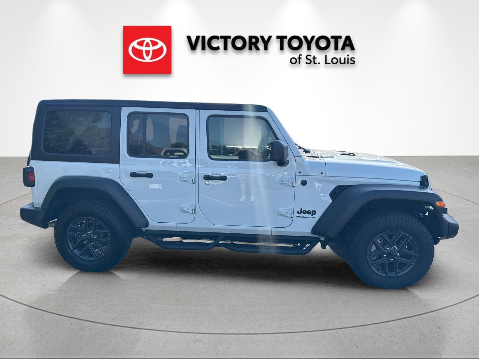 Used 2024 Jeep Wrangler Unlimited Sport AWD/4WD image 2