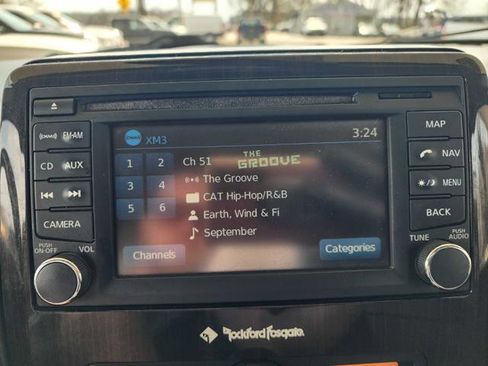 Used 2014 Nissan Titan SL w/ SL Moonroof Package image 27