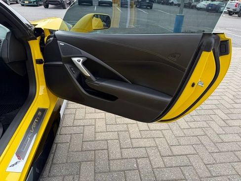 Used 2018 Chevrolet Corvette Grand Sport w/ Grand Sport Heritage Package RWD image 13