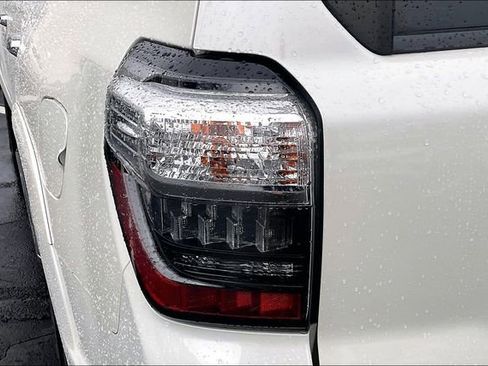 Used 2016 Toyota 4Runner Limited image 30