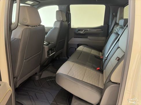 New 2026 Chevrolet Silverado 1500 ZR2 AWD/4WD image 15