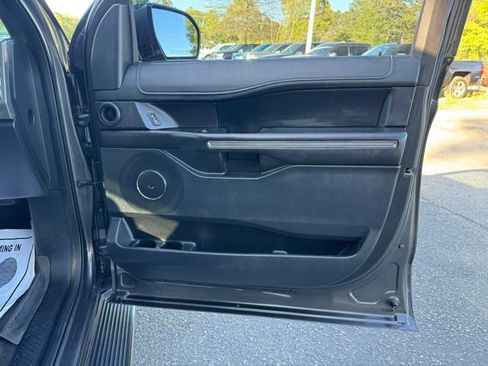 Used 2018 Ford Expedition XLT w/ Equipment Group 202A image 10