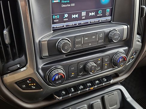 Used 2018 Chevrolet Silverado 1500 LTZ Z71 w/ LTZ Plus Package image 15