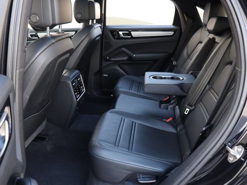 Used 2021 Porsche Cayenne S AWD/4WD image 20