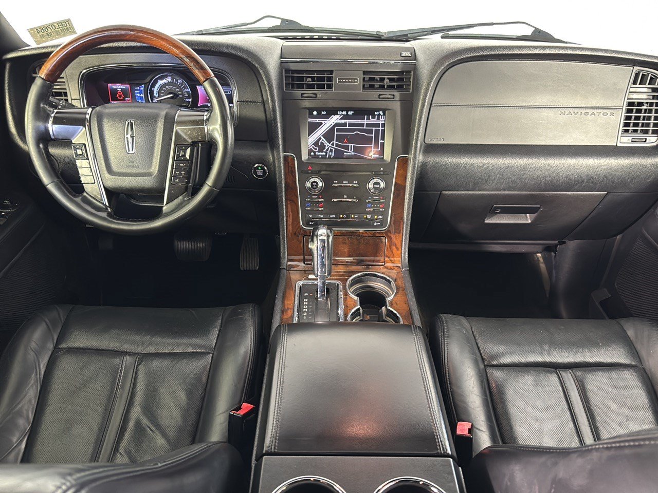 Used 2016 Lincoln Navigator L Select RWD image 17