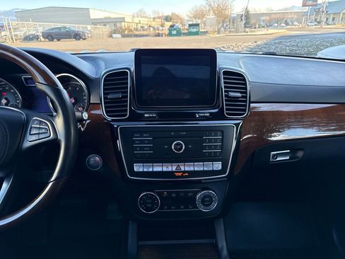 Used 2017 Mercedes-Benz GLS 550 4MATIC w/ Driver Assistance Package image 24