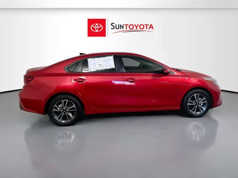 Used 2024 Kia Forte LXS image 2