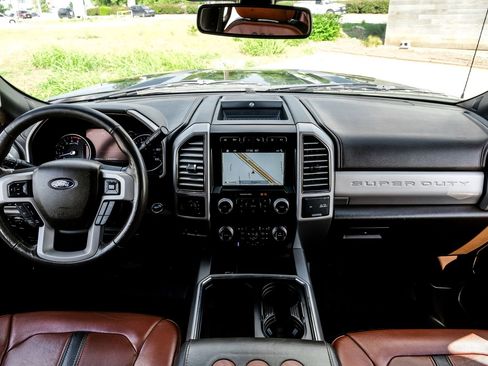 Used 2019 Ford F250 King Ranch w/ King Ranch Ultimate Package AWD/4WD image 12
