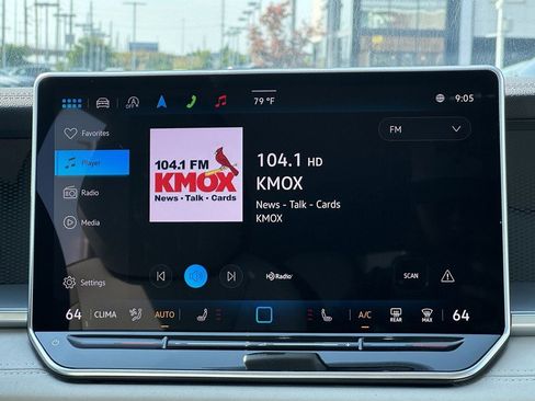 New 2025 Volkswagen Tiguan SE image 11