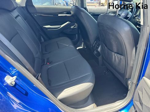 Certified 2021 Kia Seltos SX w/ SX Sunroof Package AWD/4WD image 28