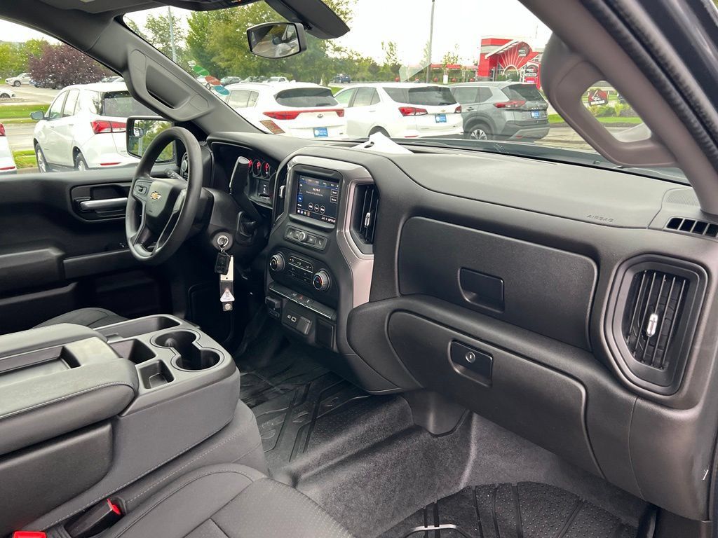 Used 2021 Chevrolet Silverado 1500 Custom AWD/4WD image 24
