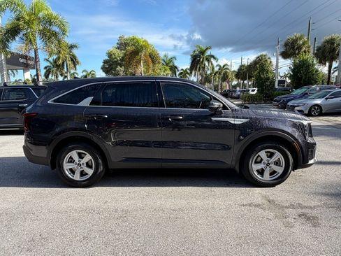 Certified 2026 Kia Sorento LX FWD image 8