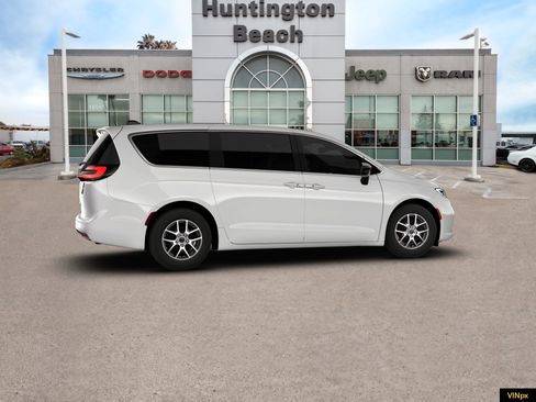 New 2026 Chrysler Pacifica Select FWD image 15